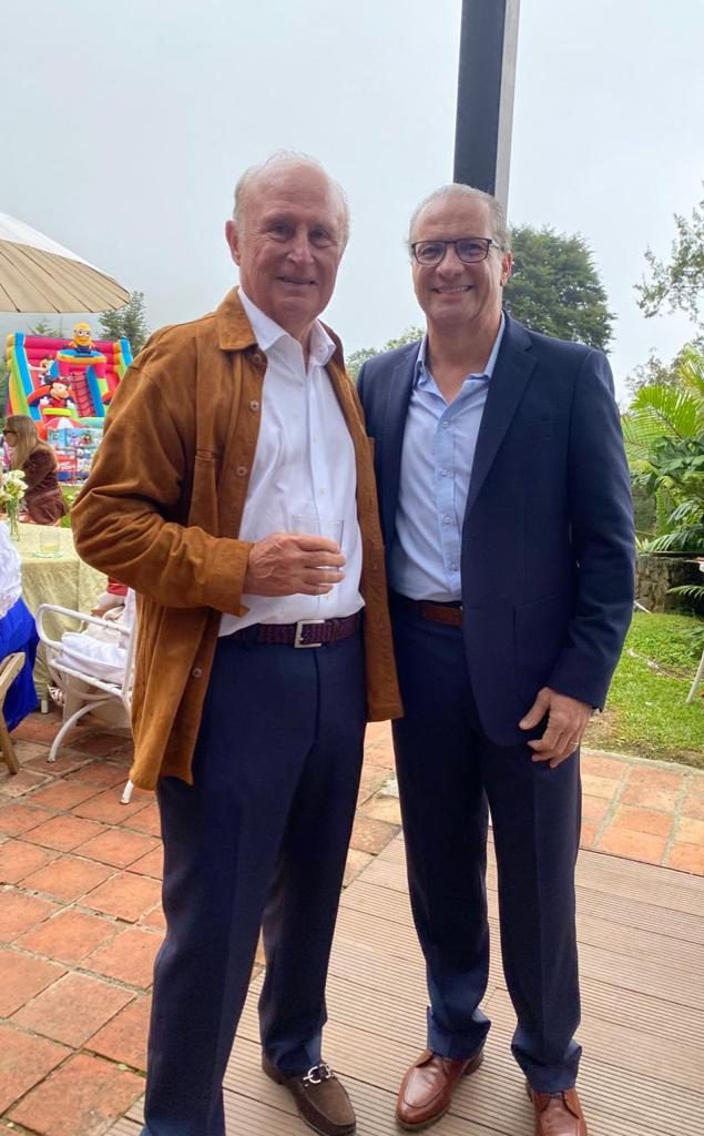 Alvaro jose con su yerno, Humberto Rodriguez.