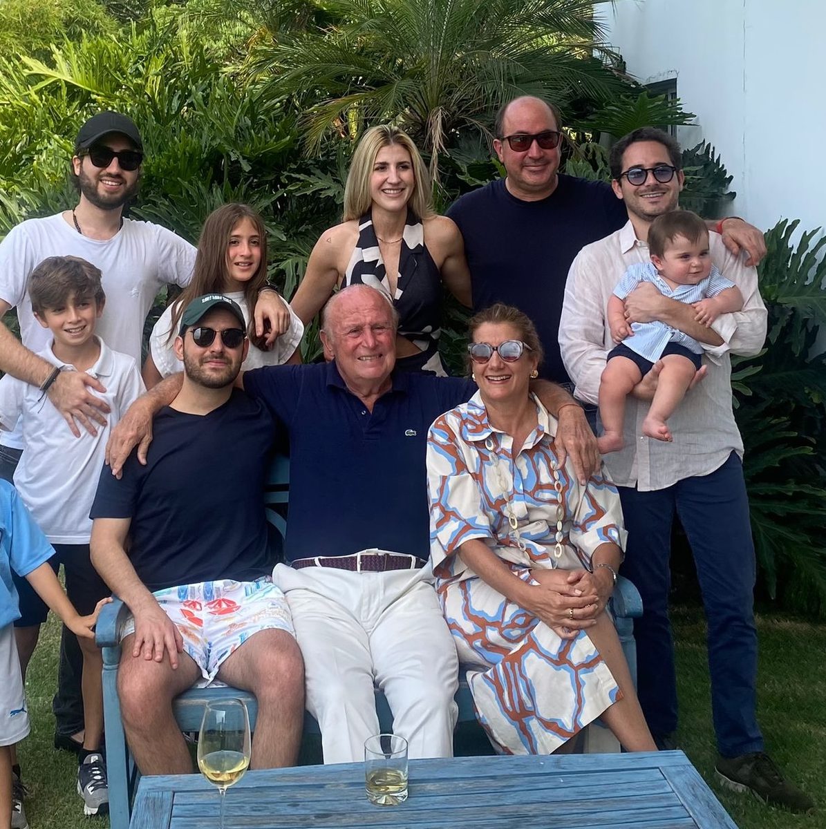 Padre, abuelo y bisabuelo, con Sebastián, Juan Simón, Lukas, María José, Juliana, Daniel, Lula, Felipe y Leopoldo.
