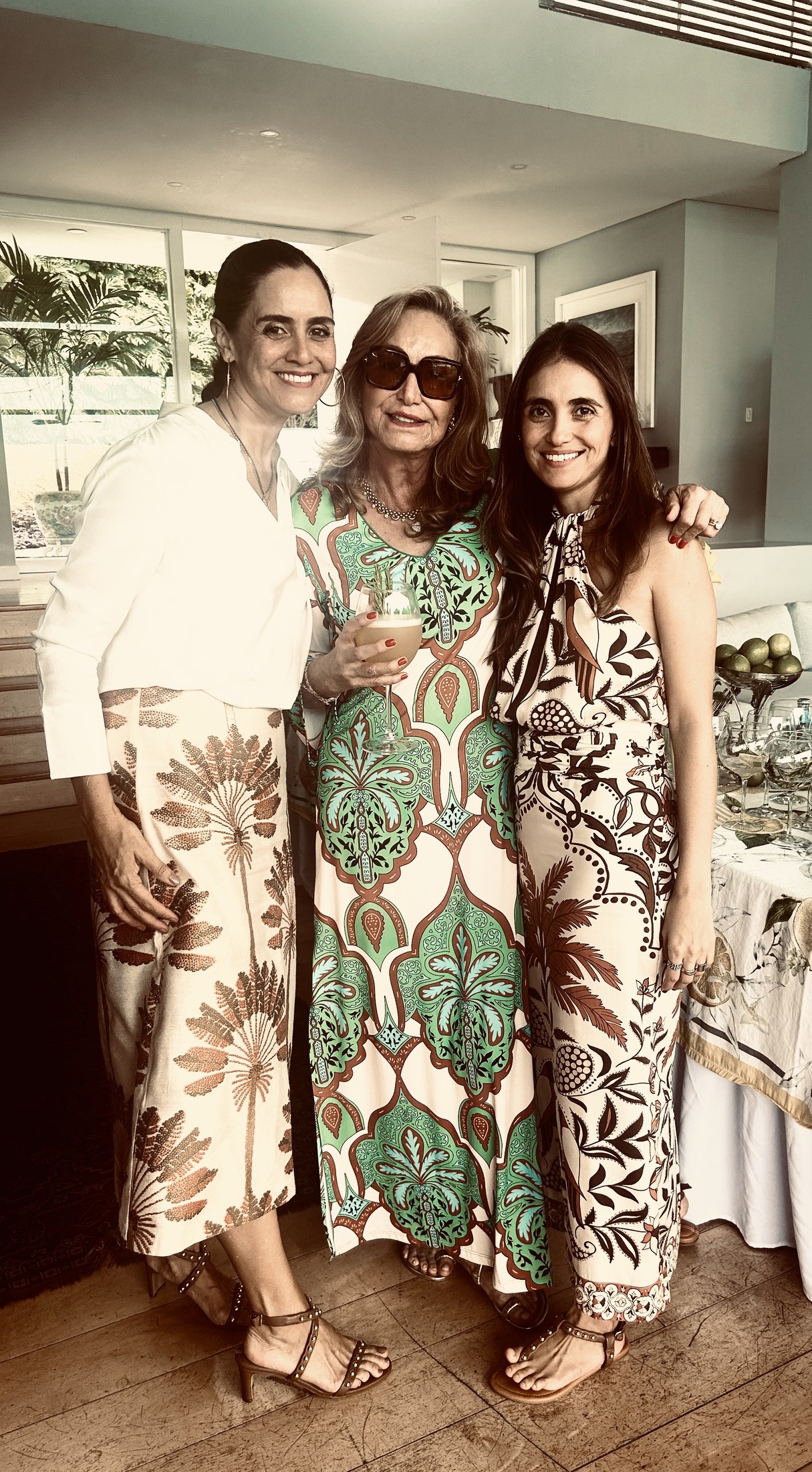 Paula, Claudia y Gabriela Q